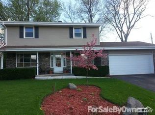 8803 W Plainfield Ave, Greenfield, WI 53228