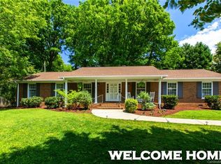 5554 Lansing Dr, Charlotte, NC 28270