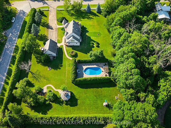 2nd image of 2410 Concession Rd