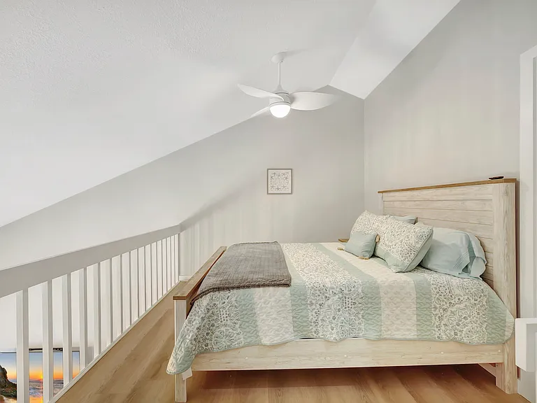 264 NE Edgewater Dr — Photo 22