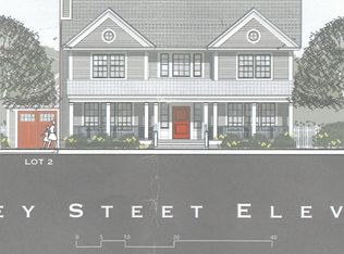 2 Woolsey St, Huntington, NY 11743