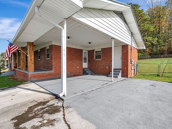 3rd image of 5049 Sunny Acres Dr