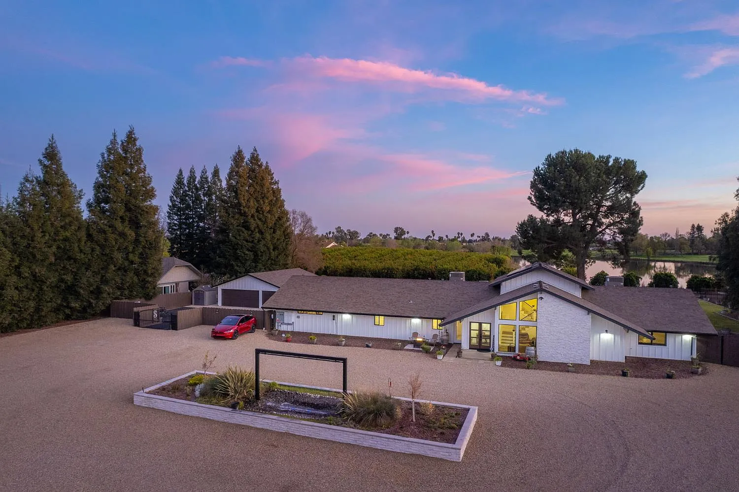 11735 E Santa Ana Ave photo 1