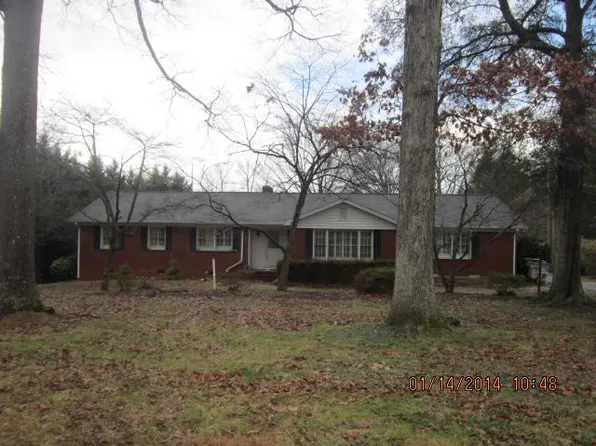 707 Torrence Dr, Gastonia, NC 28054