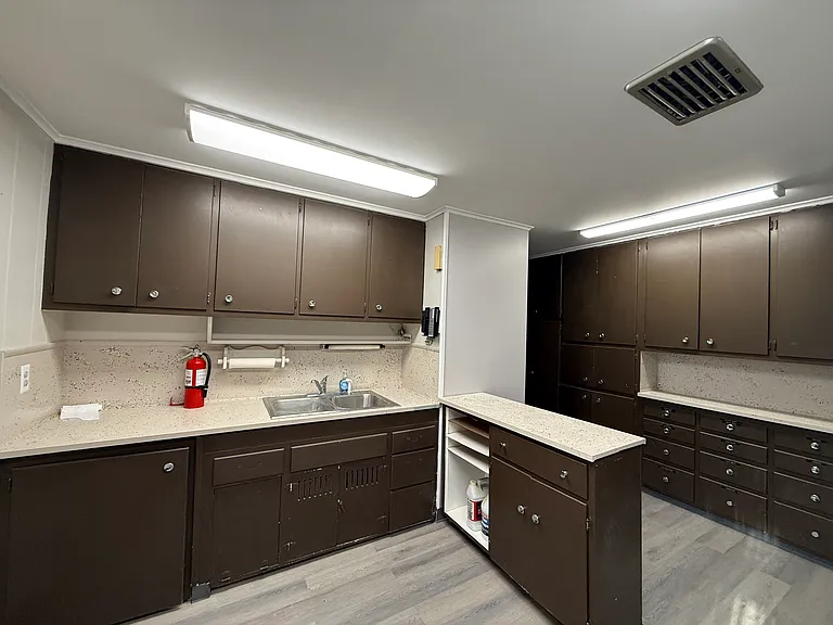 241 N Main St #1 — Photo 4
