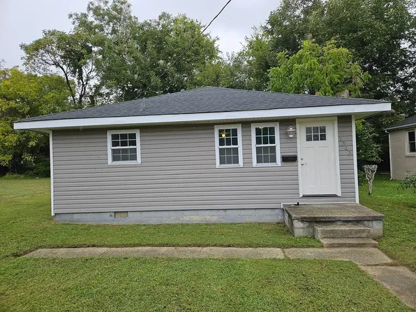1343 Hinton St, Petersburg, VA 23803