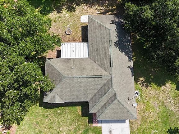 4th image of 1011 Eiffel Ln