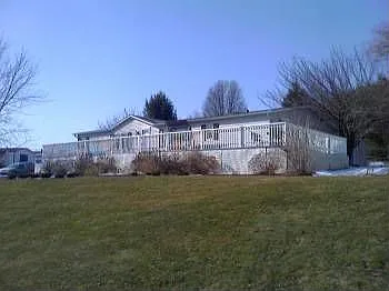 100 Oakfield Ct E photo 1