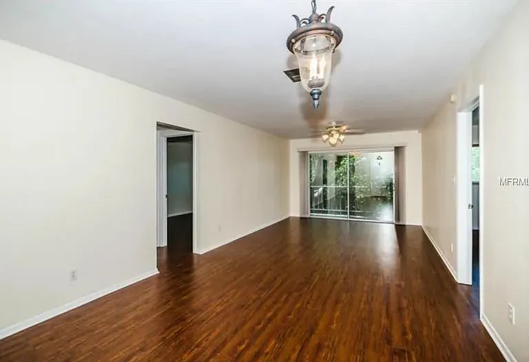 4610 W Gray St #301 — Photo 2