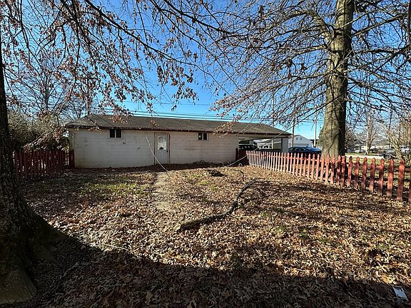 3rd image of 1422 S 10th St