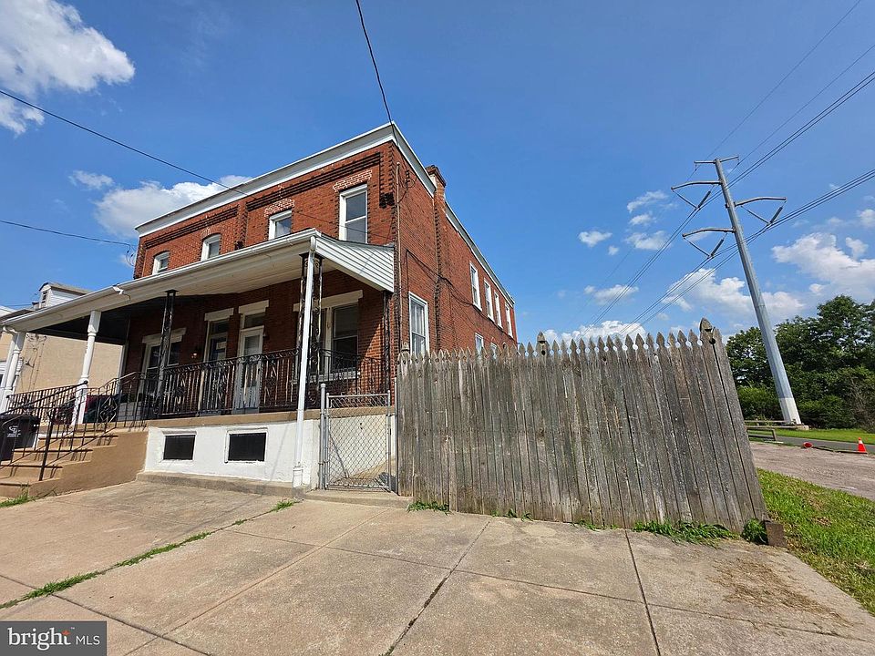1st image of 102 Chain St
