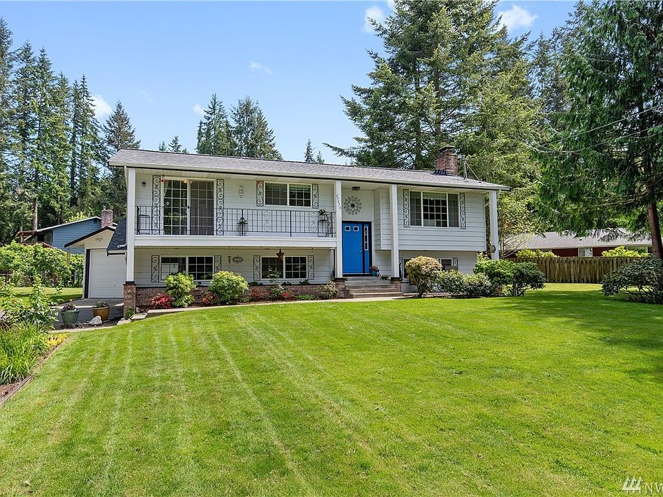 1st image of 29070 Beach Dr NE