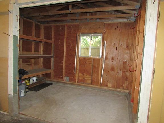 3rd image of 15805 SE 5th Pl