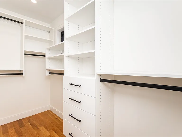 165 Campbell Ave #2 — Photo 31