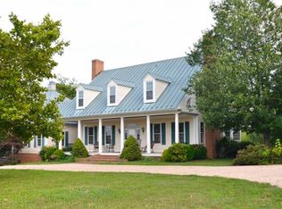 15861 Clarkes Gap Rd, Waterford, VA 20197