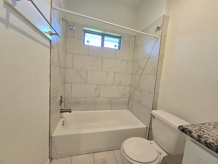 3702 Wylie St #B — Photo 14
