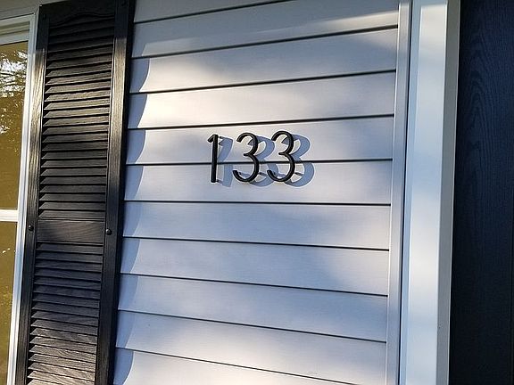 4th image of 133 Bogert Ave