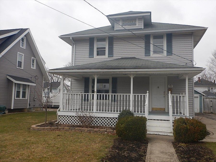 1st image of 721 College Ave