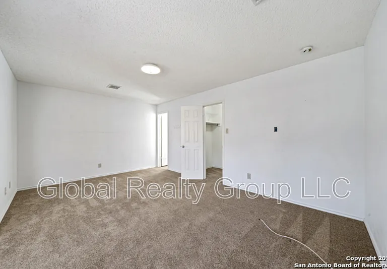2913 Candleberry Dr — Photo 16