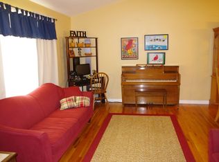 1265 Saint Anthony Ln, Florissant, MO 63033