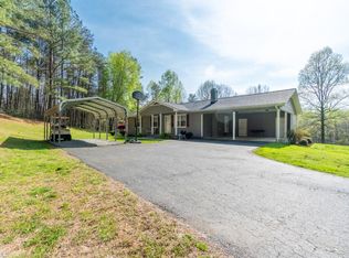 2845 Washington Dr, Yadkinville, NC 27055