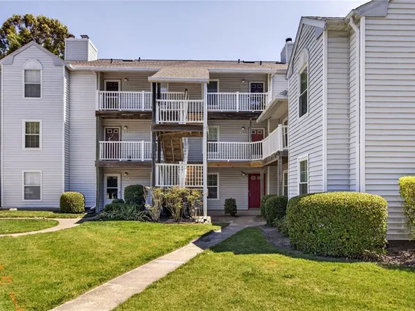 2104 Advent Ct, Virginia Beach, VA 23454
