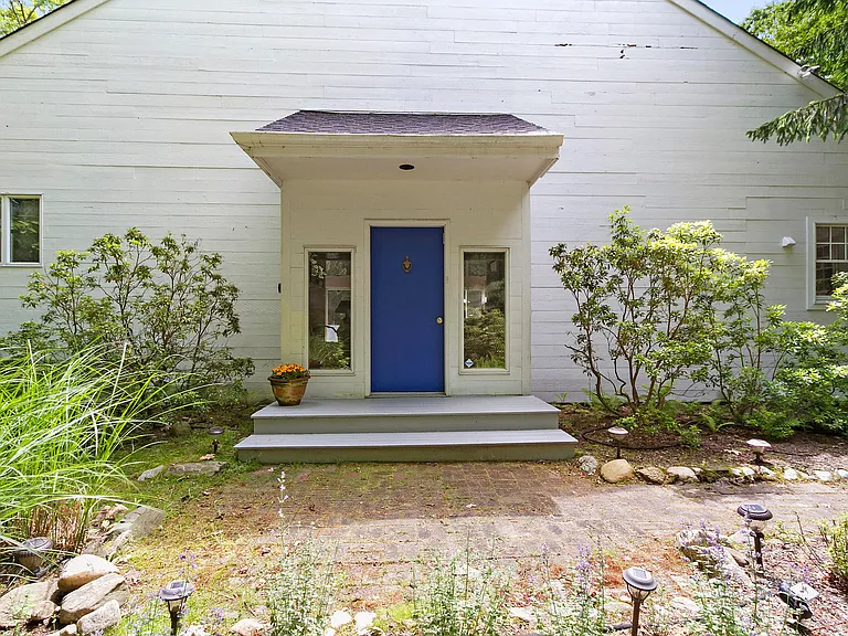 44 Longwoods Ln — Photo 10