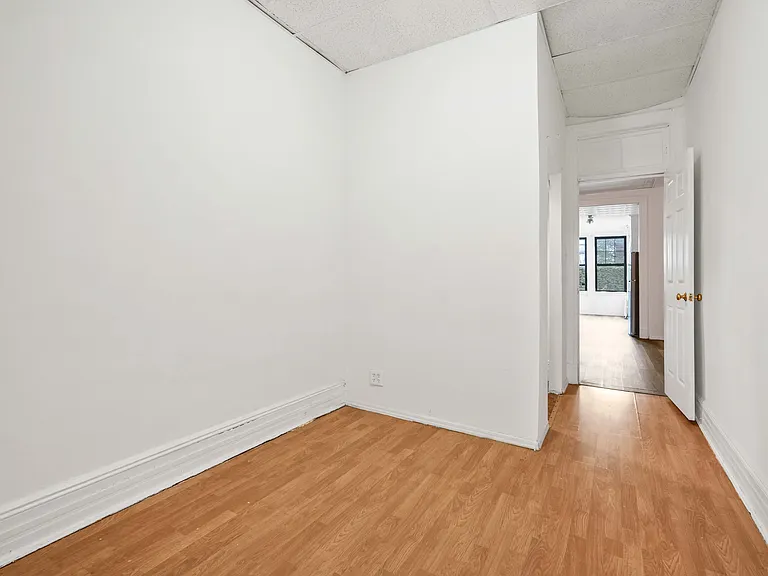71-60 69th Pl #1L — Photo 16