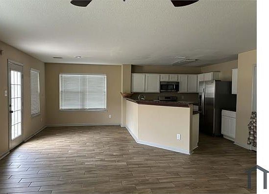 1st image of 20606 Hillsdale Park Dr