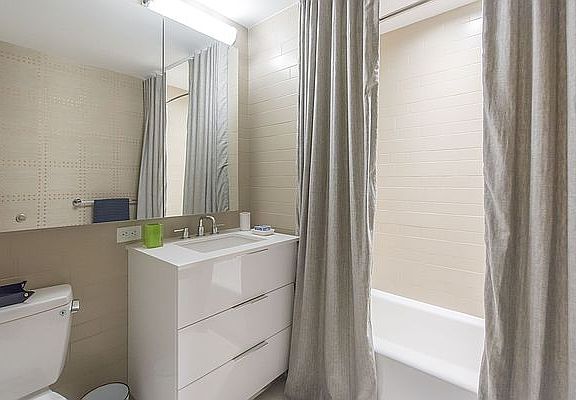 5th image of 535 W 43rd St N #9E