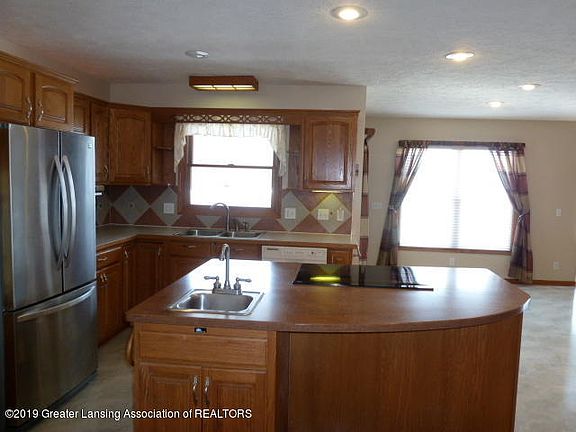 5th image of 7523 W Lawrence Hwy