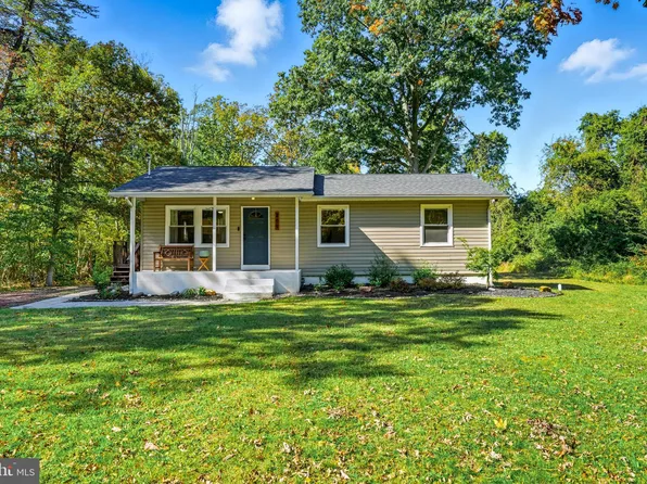 209 Myrtle Ln, Berlin, NJ 08009