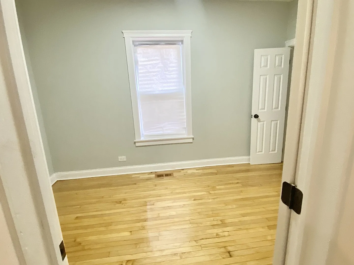 2 bed, 950 sqft, $2,000 — Photo 4