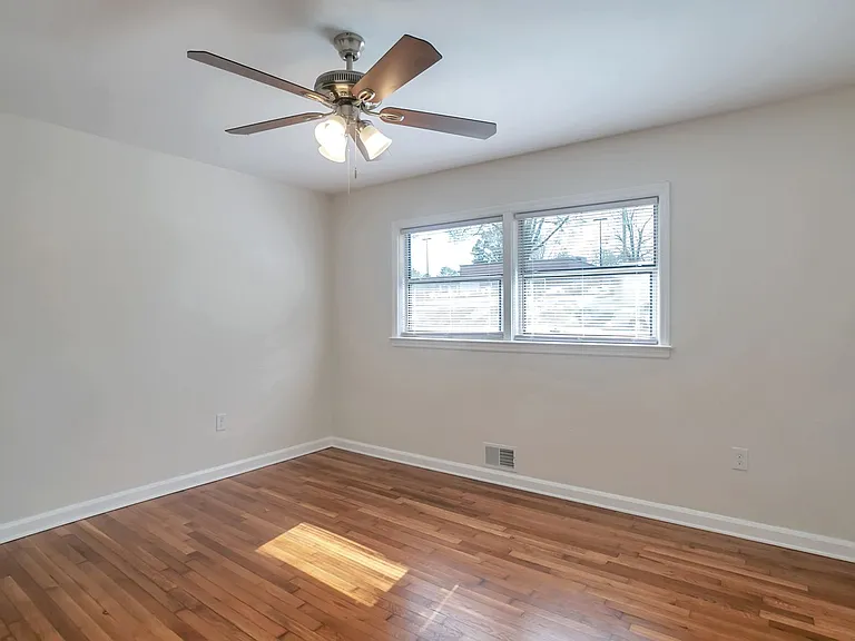 3036 Santa Monica Dr — Photo 17