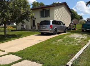 416 Spring St, Grinnell, IA 50112