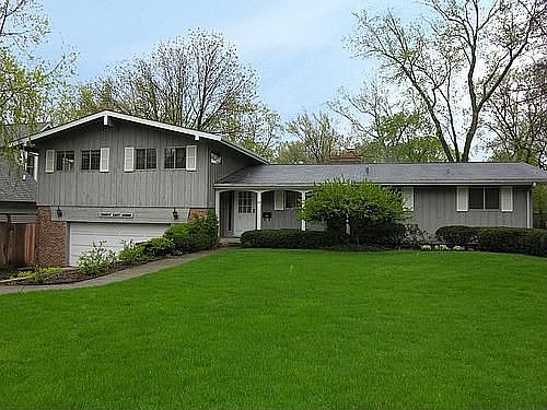 30 East Ayres