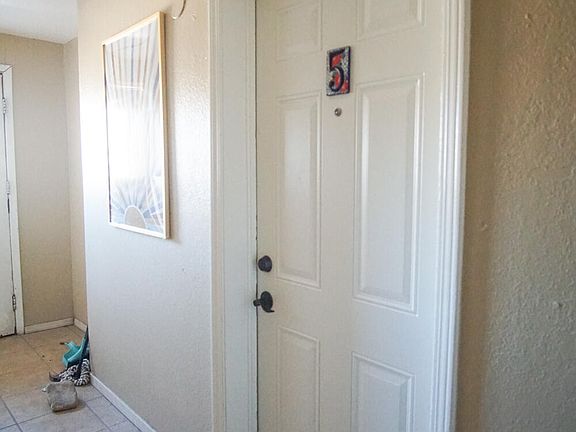 2nd image of 419 E Schuster Ave APT 5