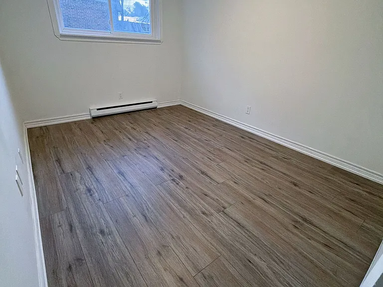 57 Godstone Rd #114 — Photo 6