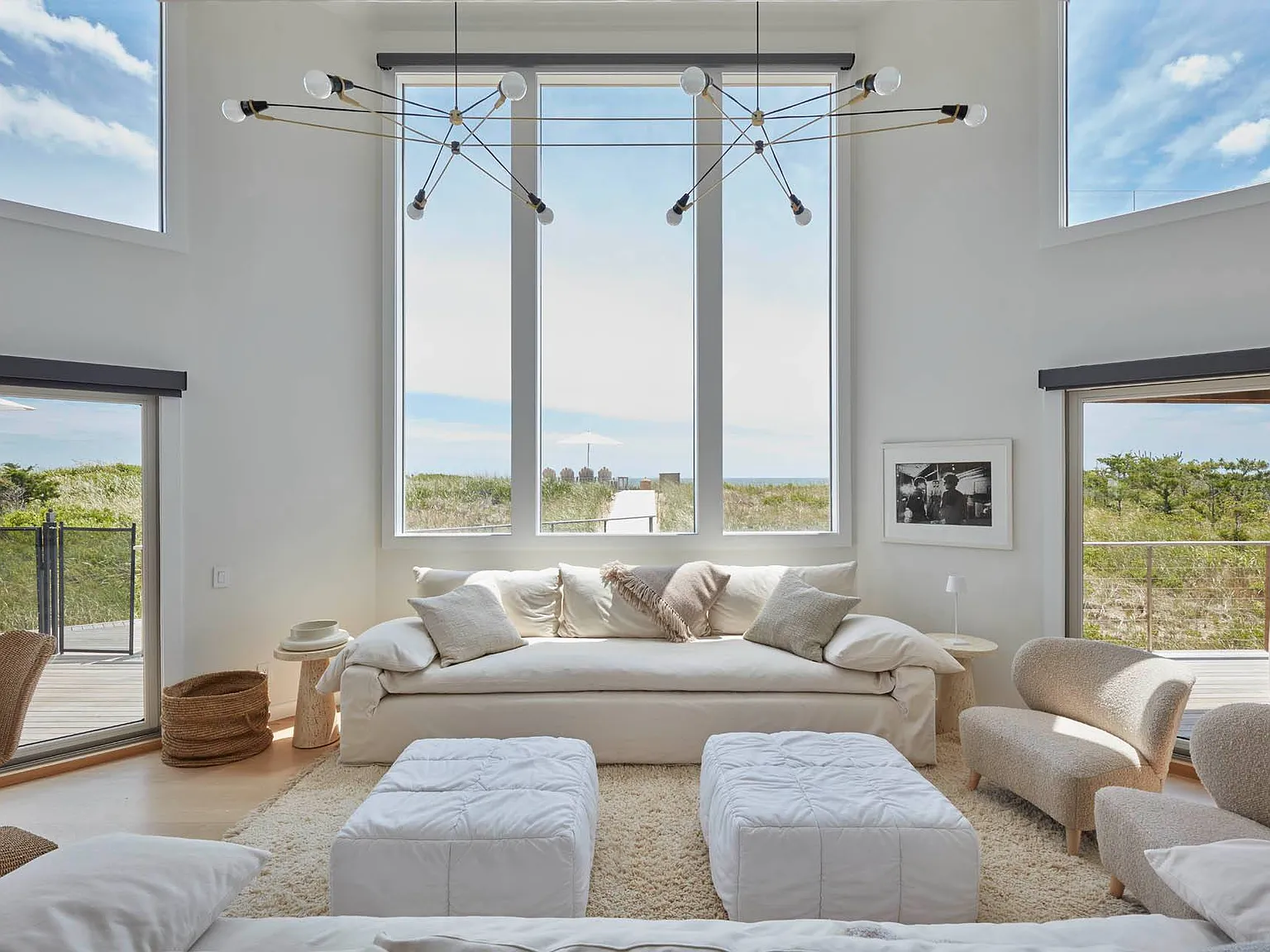 Exclusive Beachfront Living In Amagansett — Photo 3