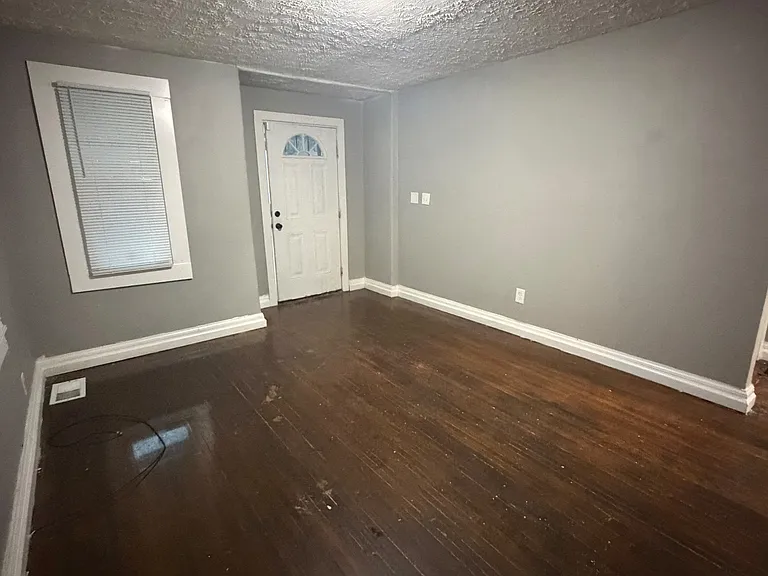 724 W Evelyn Ave — Photo 3