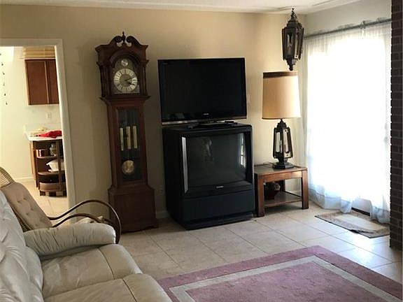 3rd image of 5717 Beaumont Pl