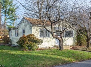 34 Westervelt St, Wayne, NJ 07470