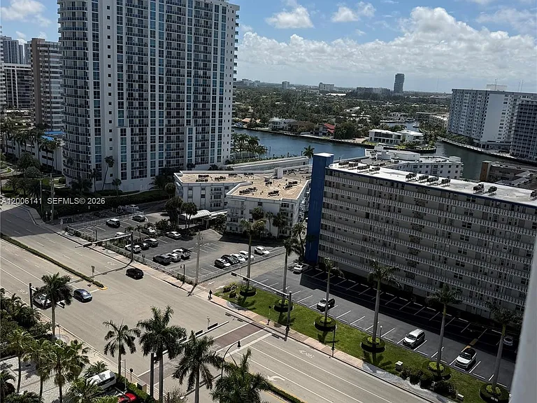 1904 S Ocean Dr #1707 — Photo 4