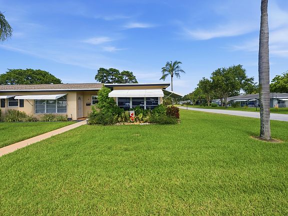 4th image of 875 North Drive #D