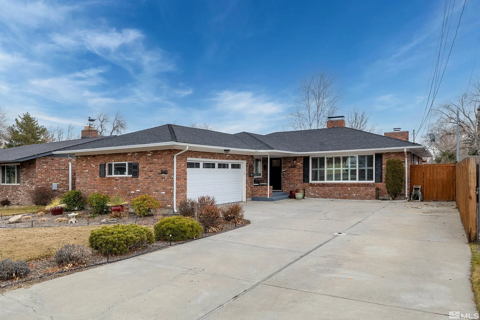 1140 Sharon Way photo 1