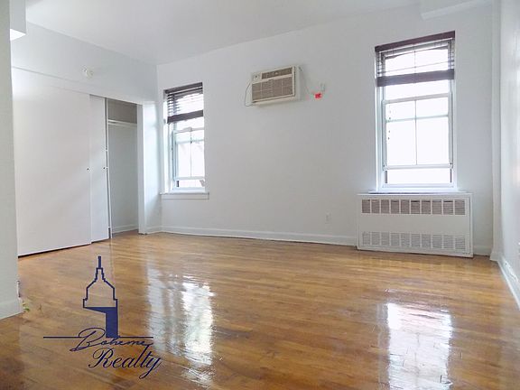 2nd image of 92 Horatio St #4CC