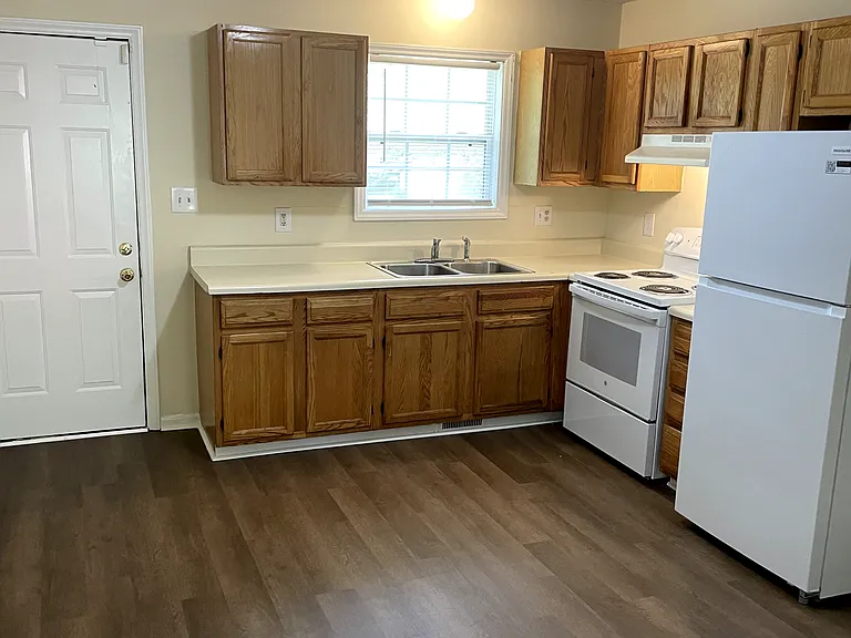 103 N Whitley St #1 — Photo 3