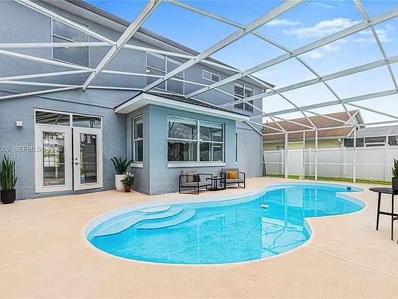 2nd image of 2252 Wyndam Way
