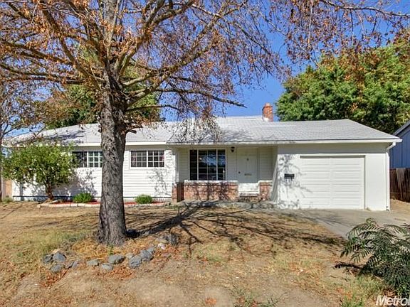 2nd image of 905 W El Camino Ave