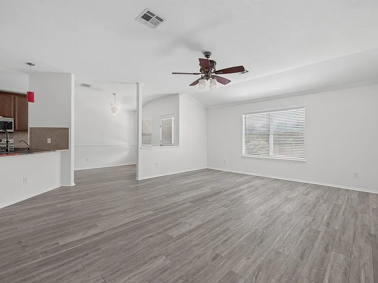 315 Waterlily Way — Photo 11